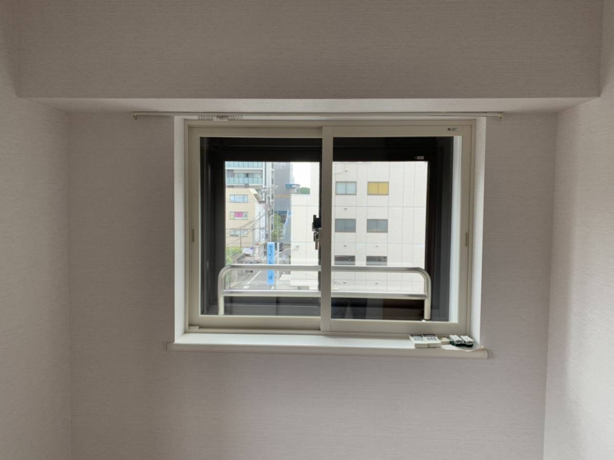 横浜トーヨー住器の内窓「インプラス」設置で断熱効果をアップ！の施工後の写真1