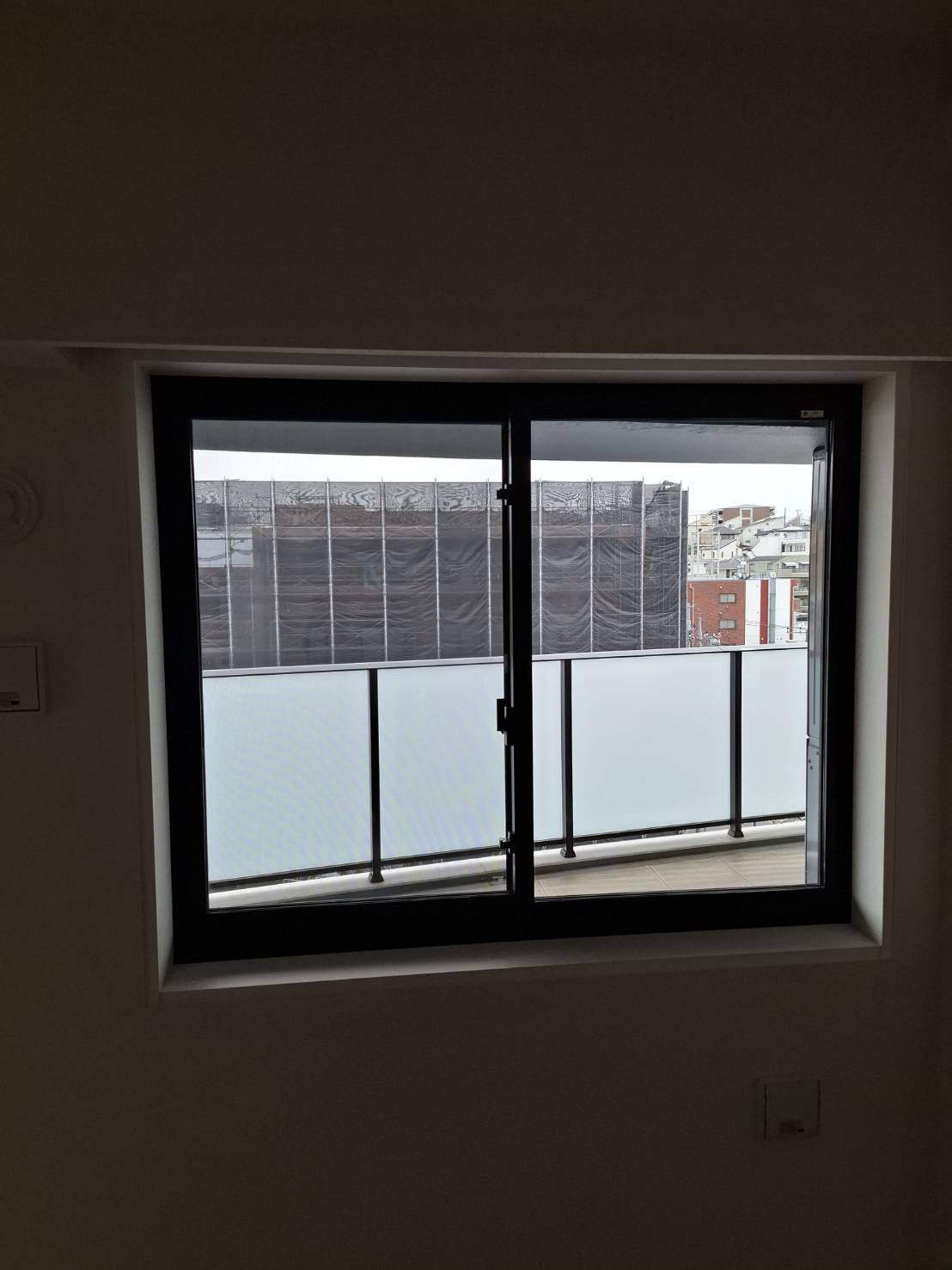 横浜トーヨー住器のインプラスの取付の施工前の写真1