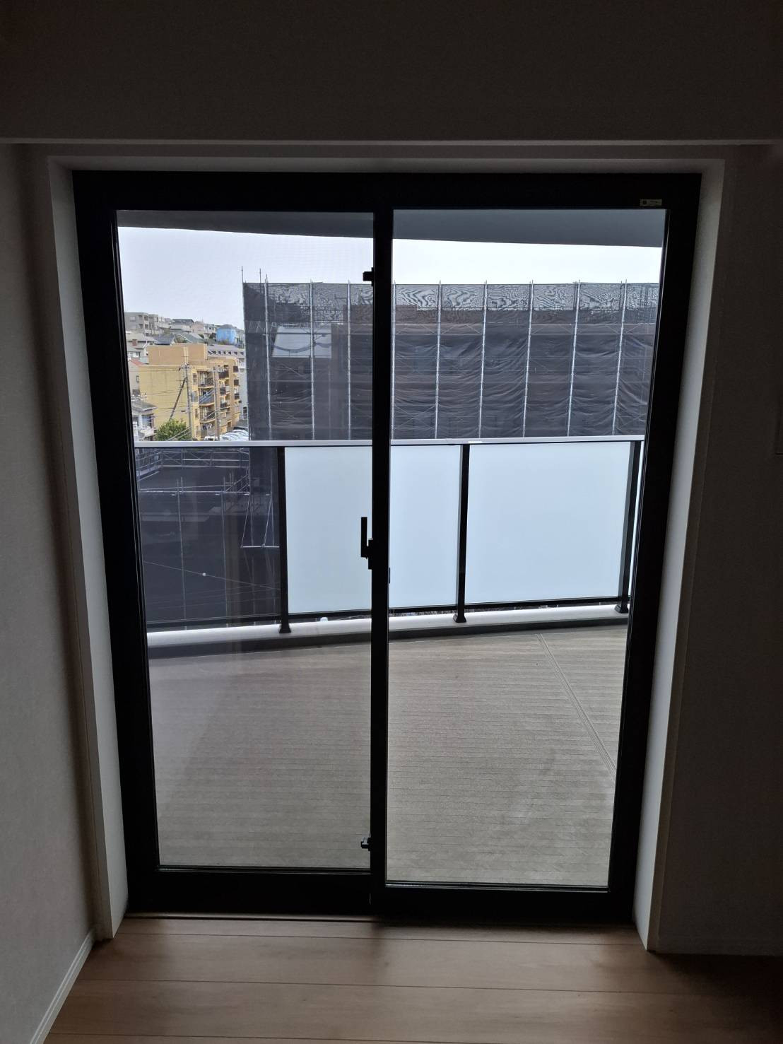 横浜トーヨー住器のインプラスの取付の施工前の写真2