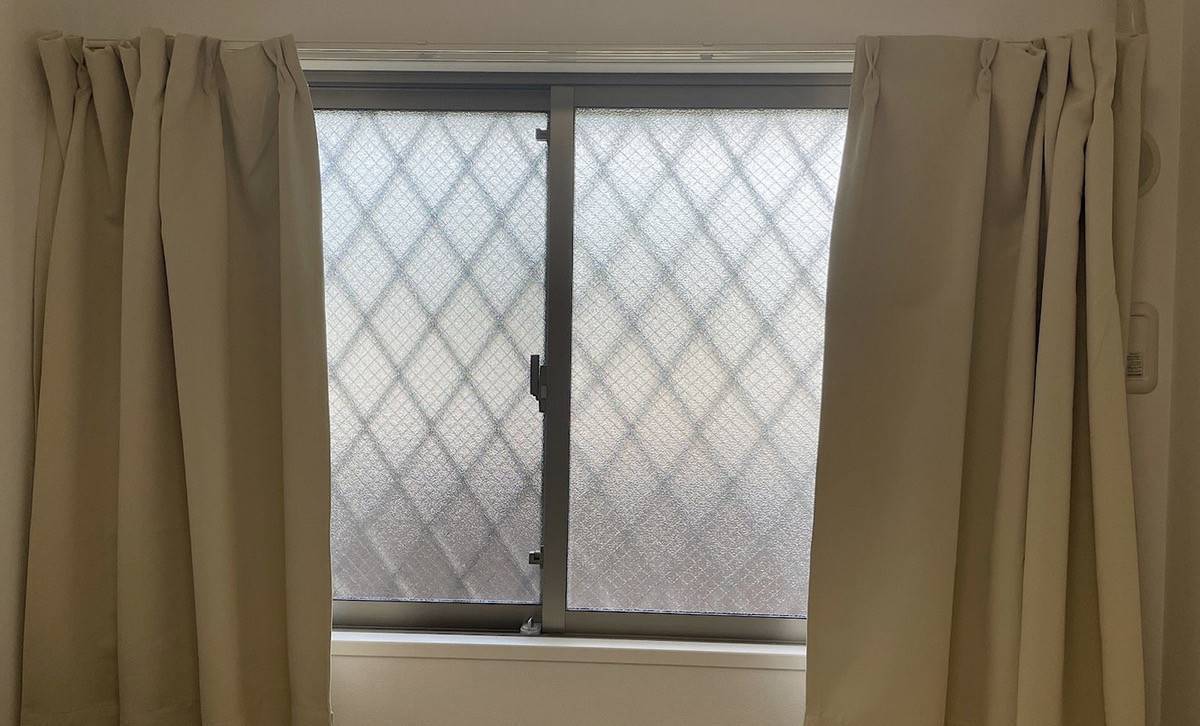 フクシマ建材の断熱対策に内窓インプラスの施工前の写真1