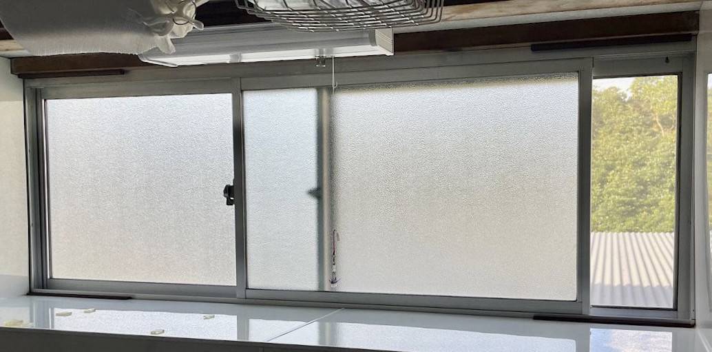 フクシマ建材の断熱リフォームで内窓インプラス取り付けの施工前の写真1