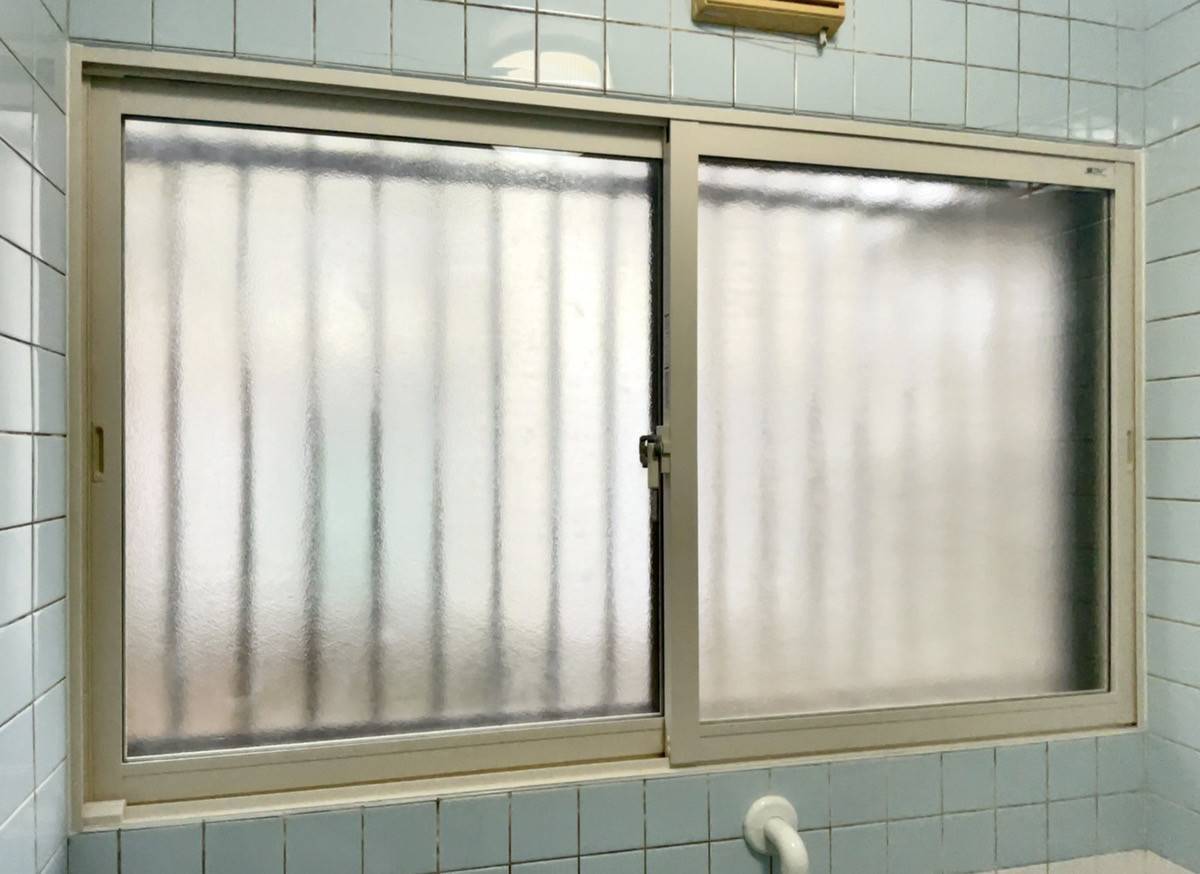 フクシマ建材の断熱窓リフォーム  浴室インプラスの施工後の写真1