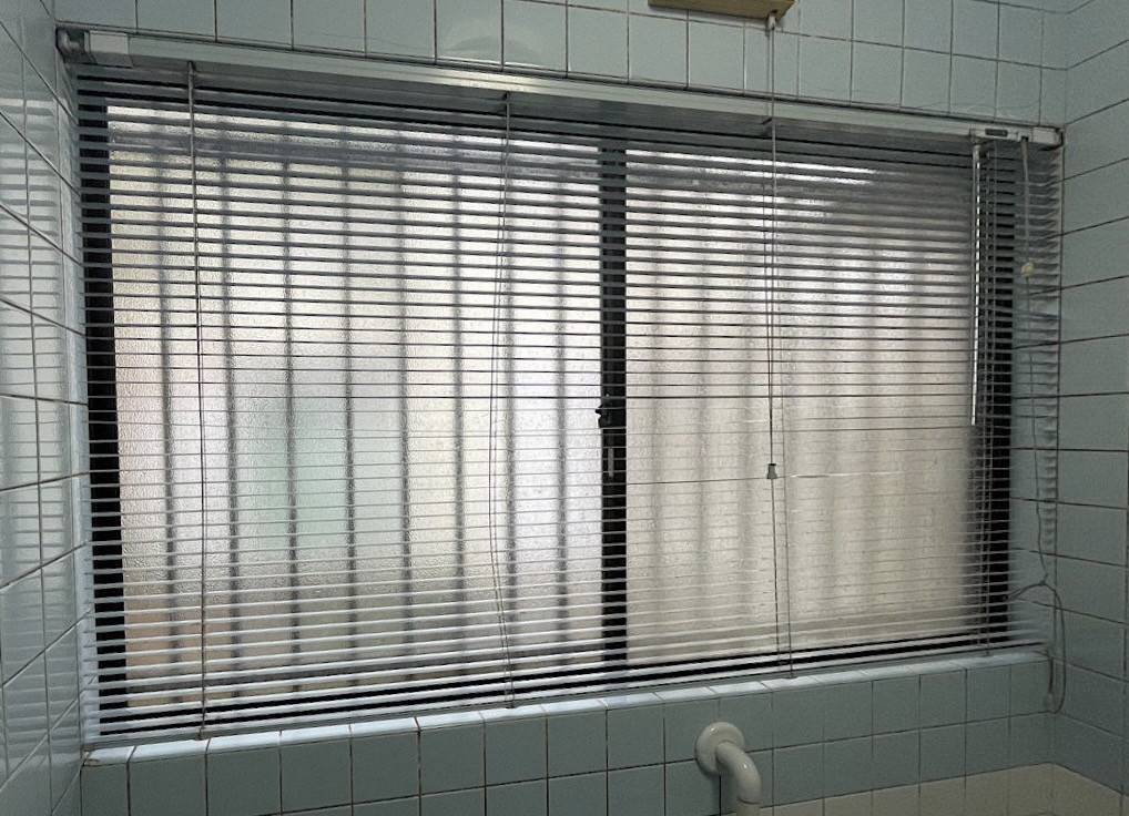 フクシマ建材の断熱窓リフォーム  浴室インプラスの施工前の写真1