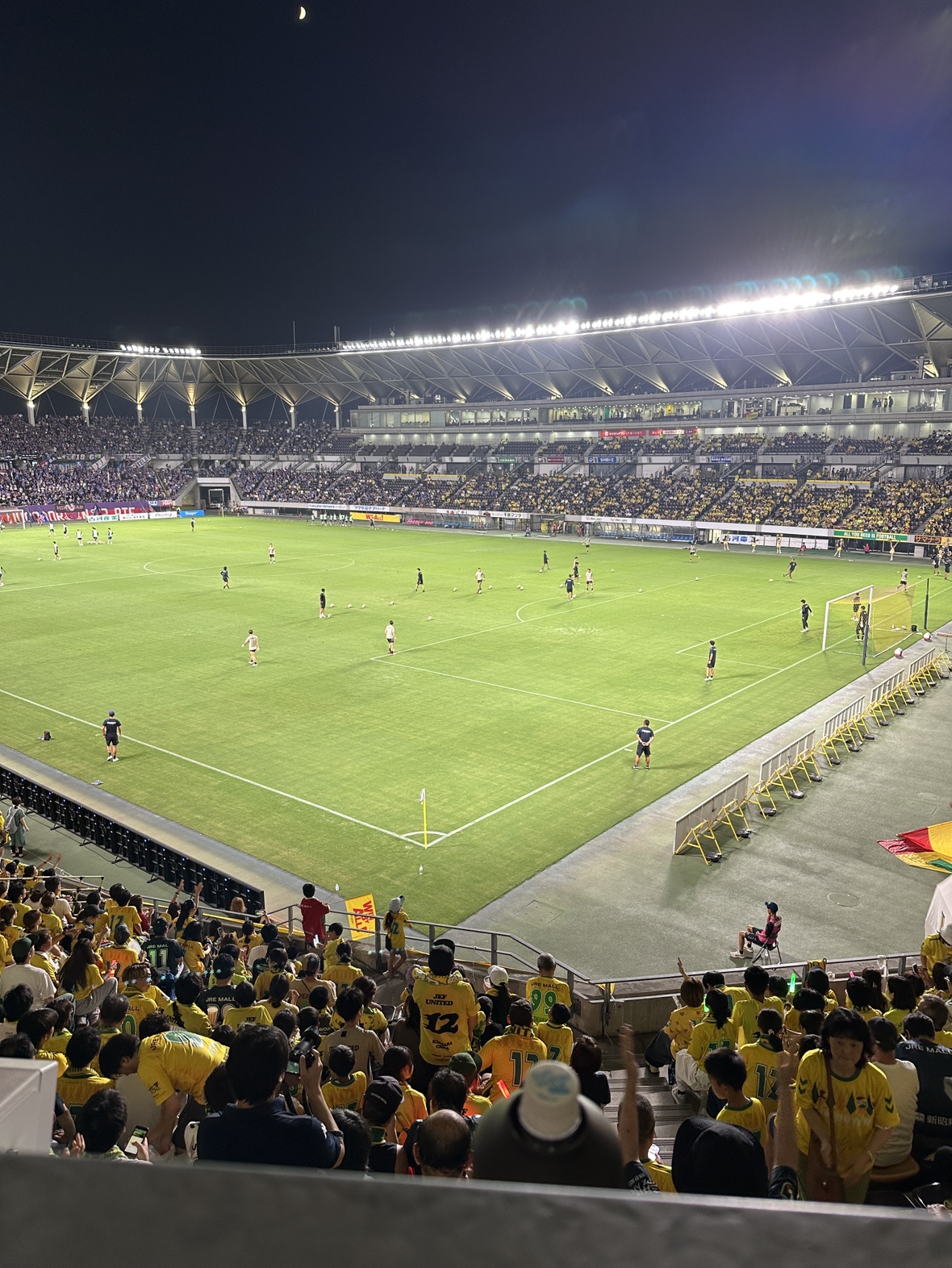 久しぶりのサッカー観戦☆ 桶庄トーヨー住器のブログ 写真1