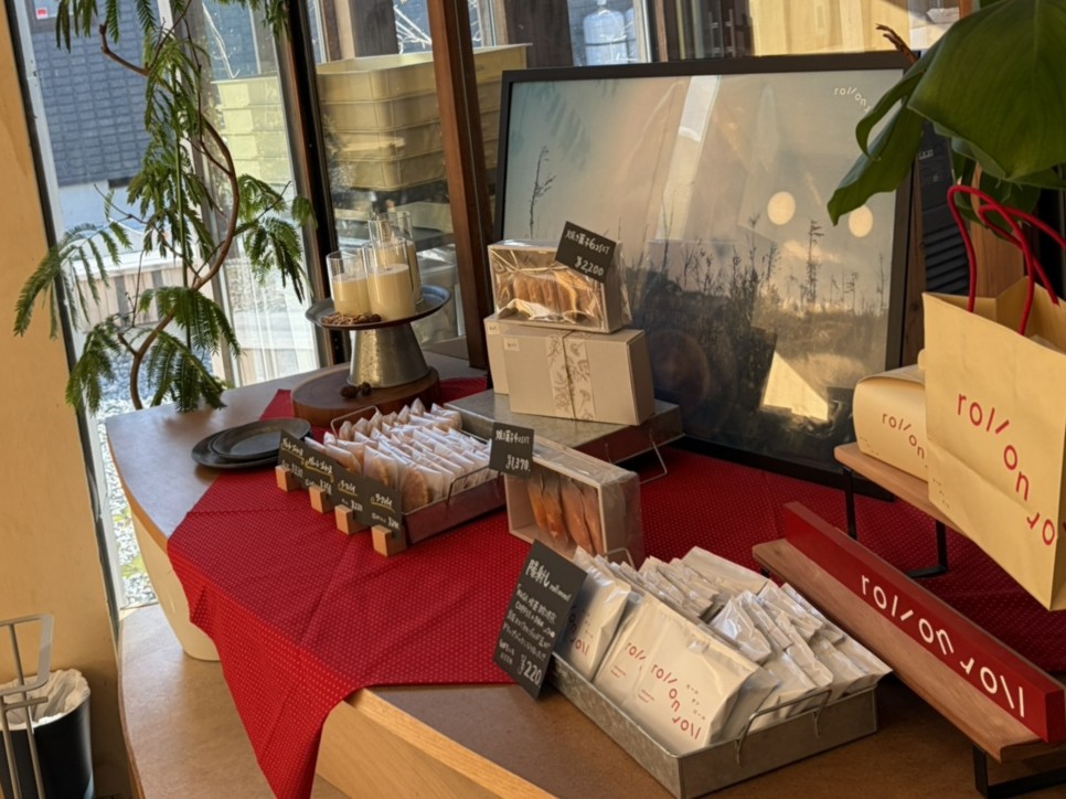 一宮町のロールケーキをいただきました🍰✨ 桶庄トーヨー住器のブログ 写真5