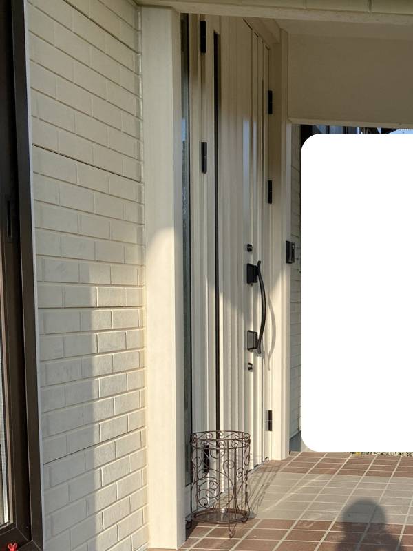 桶庄トーヨー住器の採風できる玄関に1DAYリフォーム～カバー工法玄関ドア～の施工後の写真2