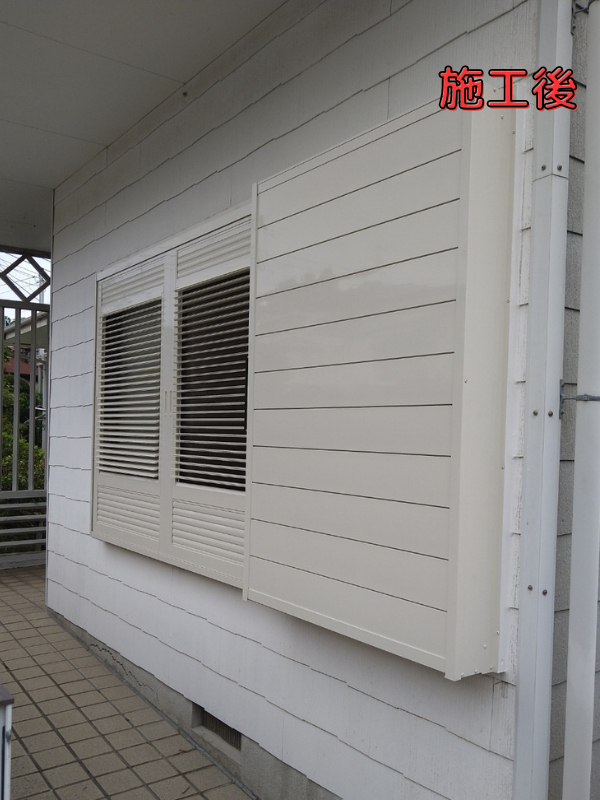 桶庄トーヨー住器の千葉県｜雨戸パネル交換で快適に！採風仕様で風が通るリフォーム雨戸の施工後の写真1