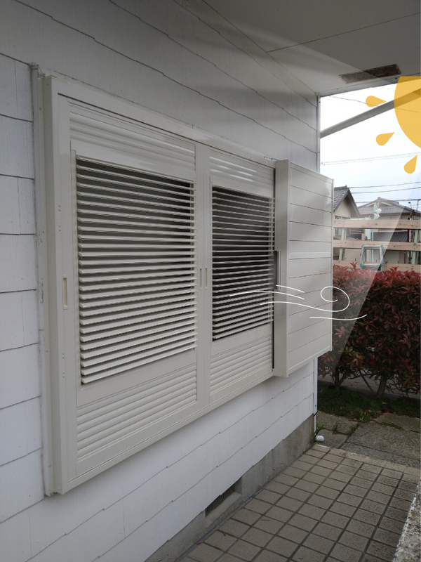 桶庄トーヨー住器の千葉県｜雨戸パネル交換で快適に！採風仕様で風が通るリフォーム雨戸の施工後の写真2