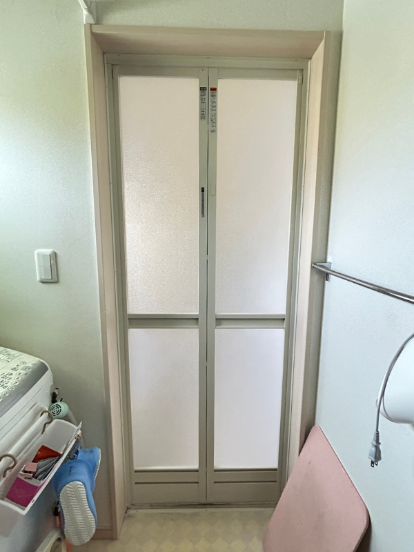 桶庄トーヨー住器の千葉県｜茂原市｜ユニットバス折戸の割れと開閉不調を本体交換で解決🚿の施工後の写真2