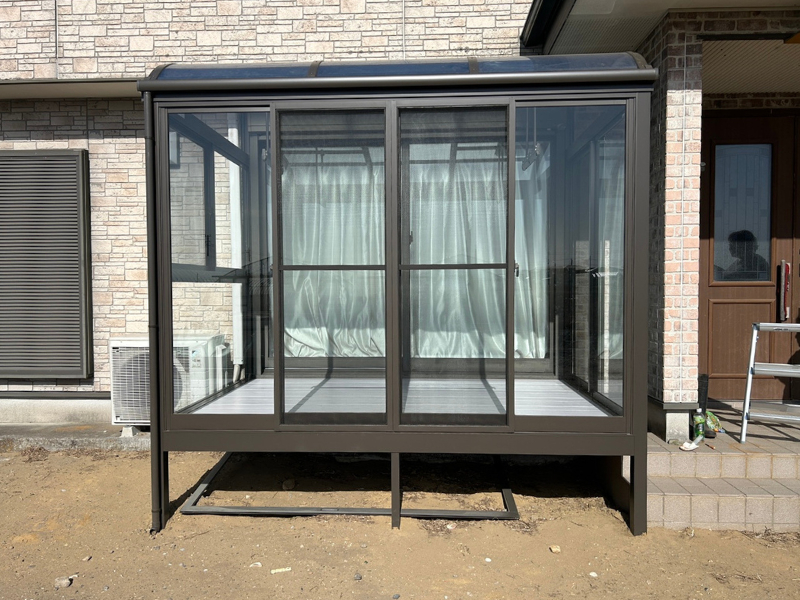 桶庄トーヨー住器の千葉県｜一宮町｜ビニールハウスへの往復はもう卒業！サンルーム「サニージュ」で家事動線を劇的に改善の施工後の写真2