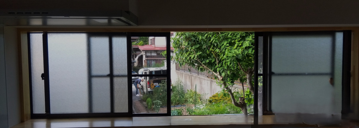 カミケンの南向きのキッチン強烈な陽射し対策の施工前の写真1