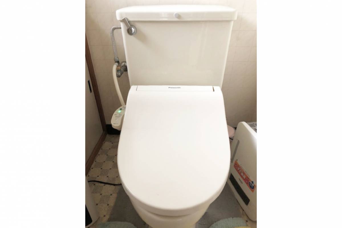 ヤシオトーヨー住器のトイレをまるっと交換で快適にの施工前の写真1