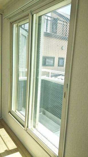 ヤシオトーヨー住器の【インプラス】半日で窓のリフォーム完了施工事例写真1