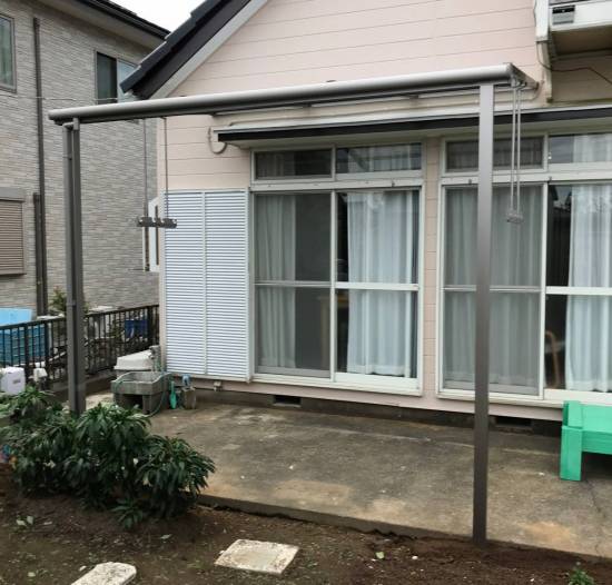 ヤシオトーヨー住器のテラス屋根が出現！施工事例写真1