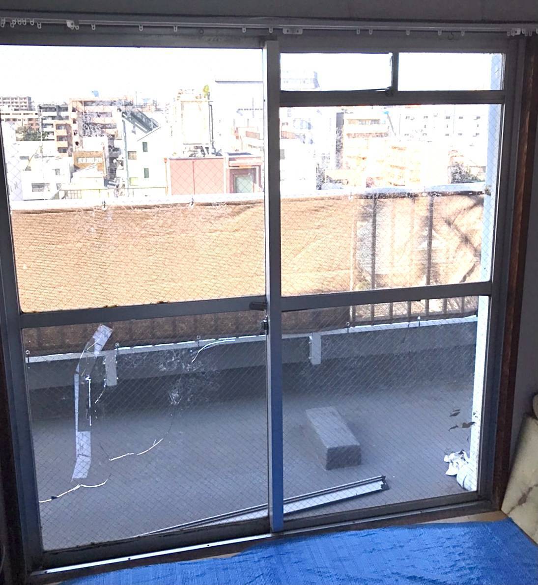 ヤシオトーヨー住器の【インプラス】窓のリフォームの施工前の写真1