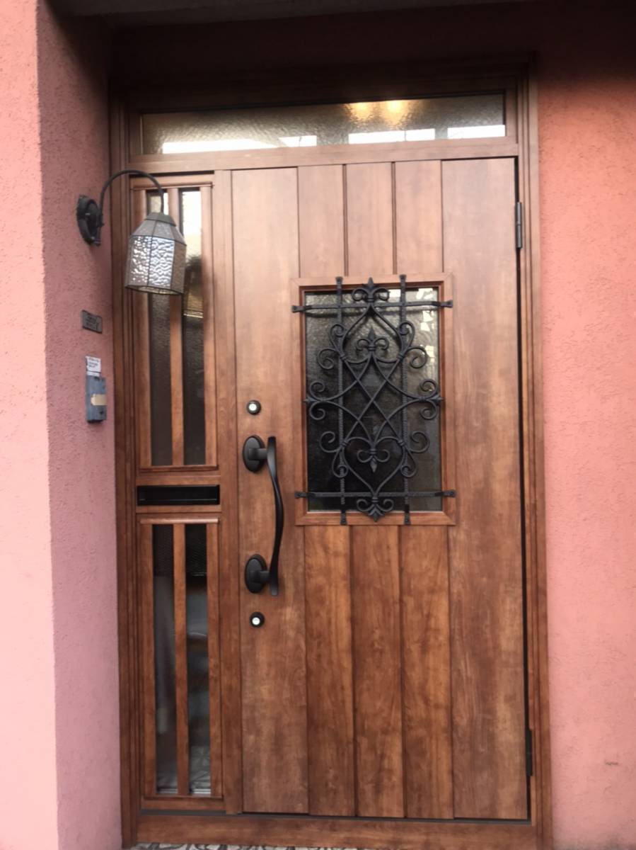 ヤシオトーヨー住器の【リシェント】玄関ドア交換で暖かくなりました！の施工後の写真2