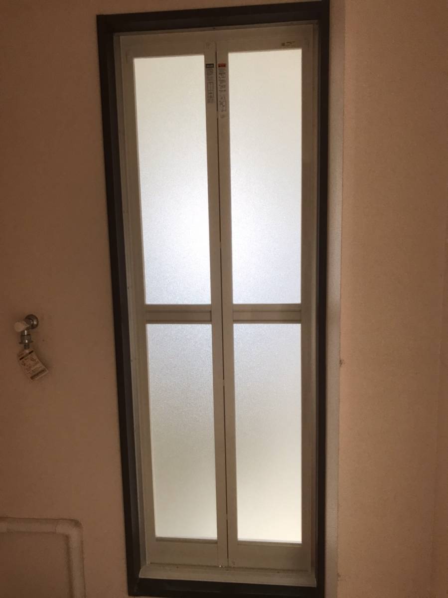 ヤシオトーヨー住器の開け閉めしにくいお風呂のドアがスムーズに！の施工後の写真1