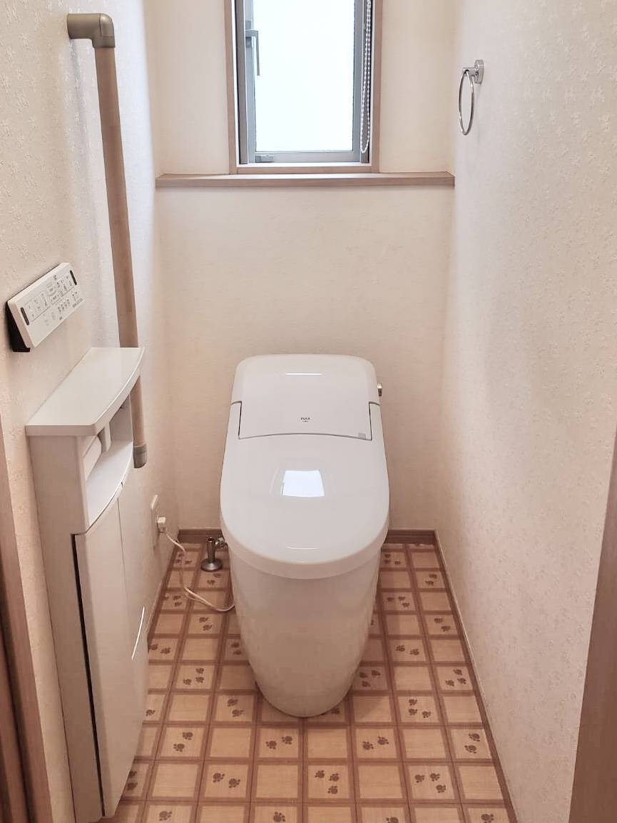 ヤシオトーヨー住器のトイレ空間がすっきりしました！の施工後の写真1