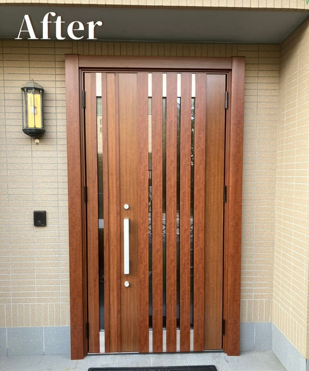 ヤシオトーヨー住器のリシェント玄関ドアの施工後の写真1