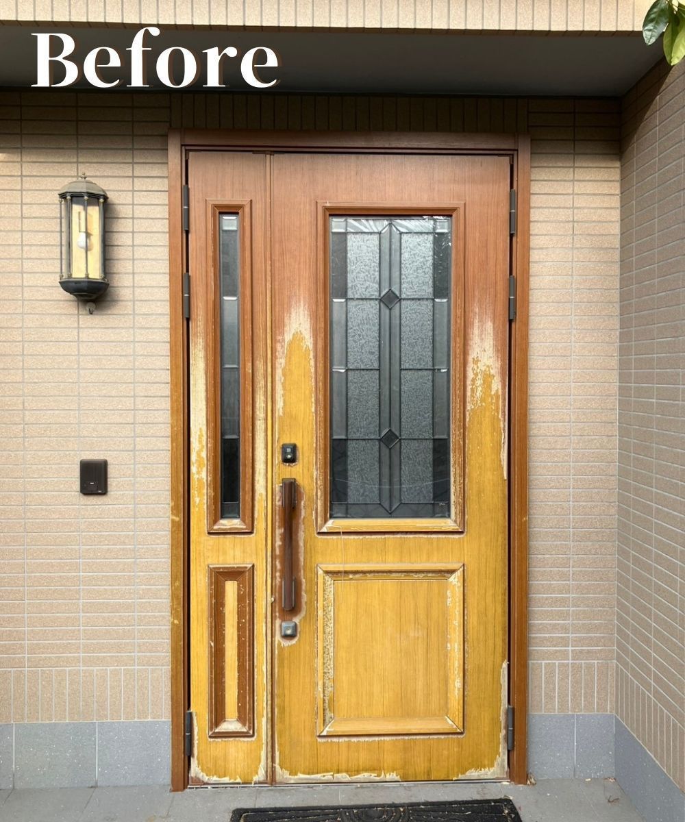 ヤシオトーヨー住器のリシェント玄関ドアの施工前の写真1