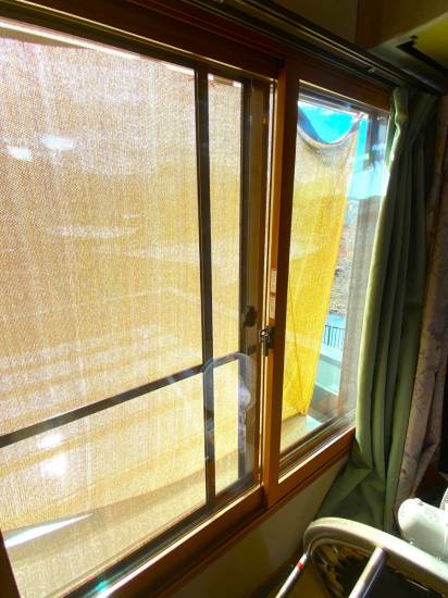 マド専門店 KATOの冬場の寒さが気になります💦窓からの冷え込みを防ぐことはできますか？施工事例写真1