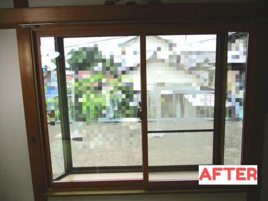 マド専門店 KATOの出窓にインプラスを取り付けて暖かい室内へ施工事例写真1