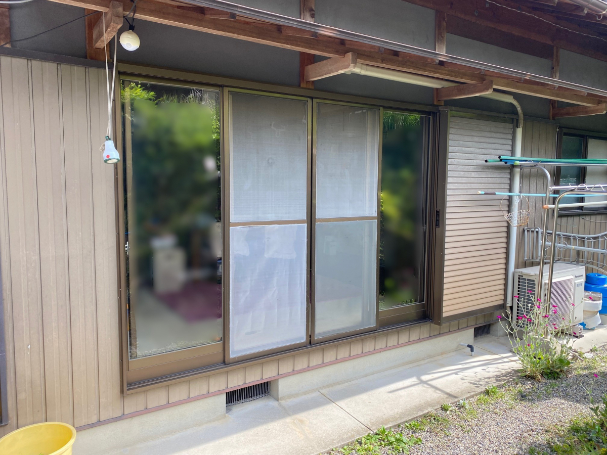 マド専門店 KATOの結露・寒さを解消!リプラスで快適な住まいへの施工前の写真1