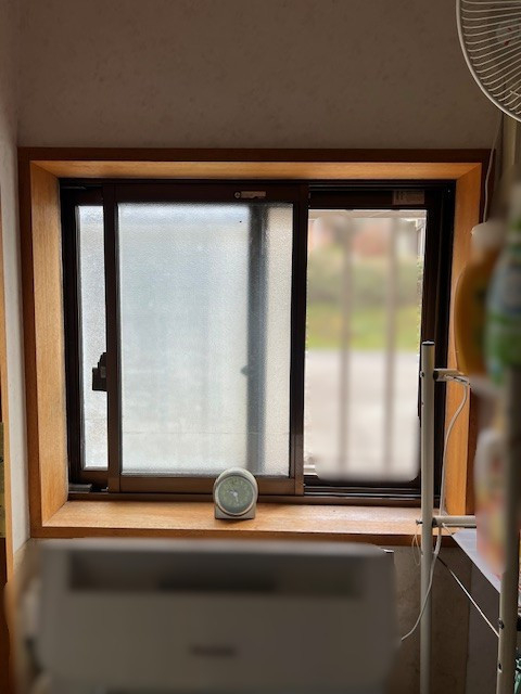 マド専門店 KATOの脱衣場の寒さ対策に✨インプラスであたたかく快適な空間へ🛁❄️の施工前の写真1