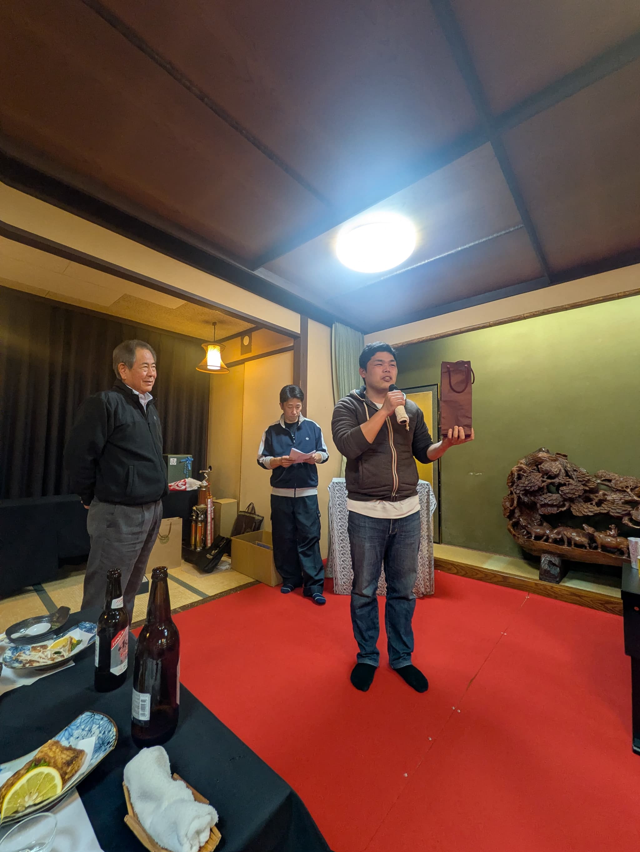 🎳ボーリング・新年会2026🌸 大木建装硝子のブログ 写真17