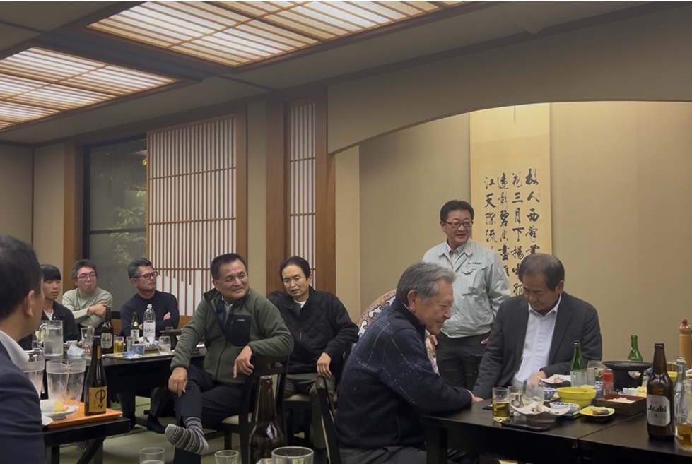 🎉歓迎会 & 芋煮会 🍂 大木建装硝子のブログ 写真15