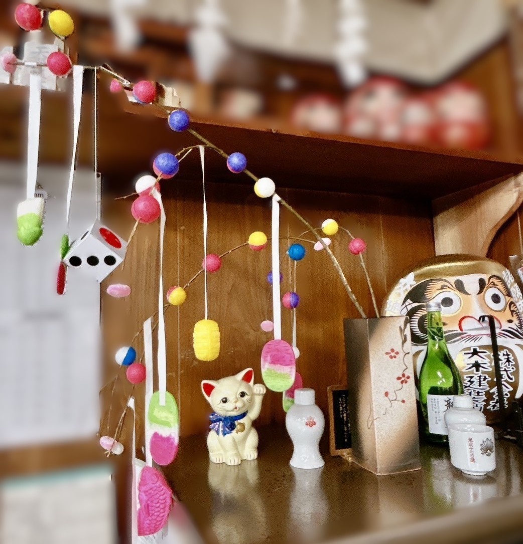 だんごの木を飾りました～！ 大木建装硝子のブログ 写真1