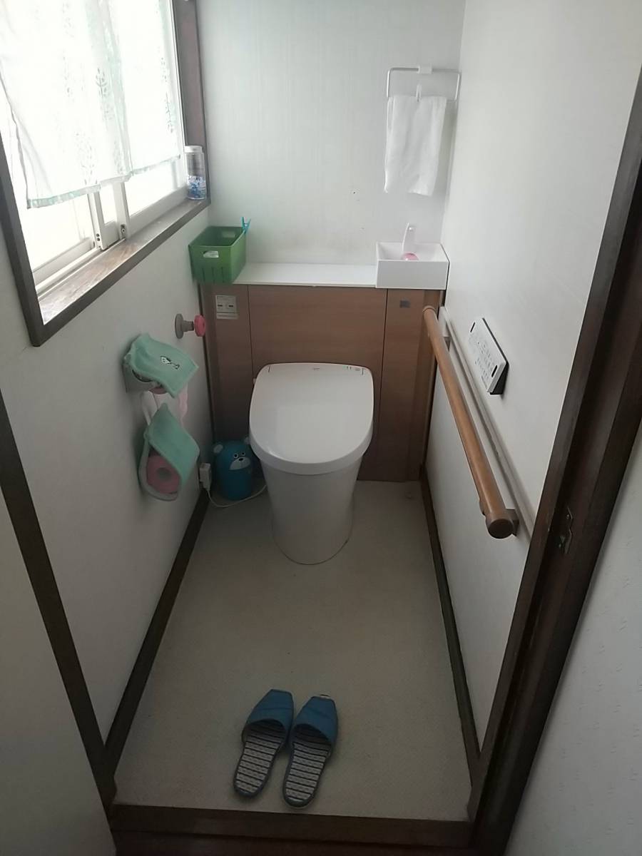 大木建装硝子の⭐！見た目すっきりおしゃれトイレにリフォーム！⭐の施工後の写真1