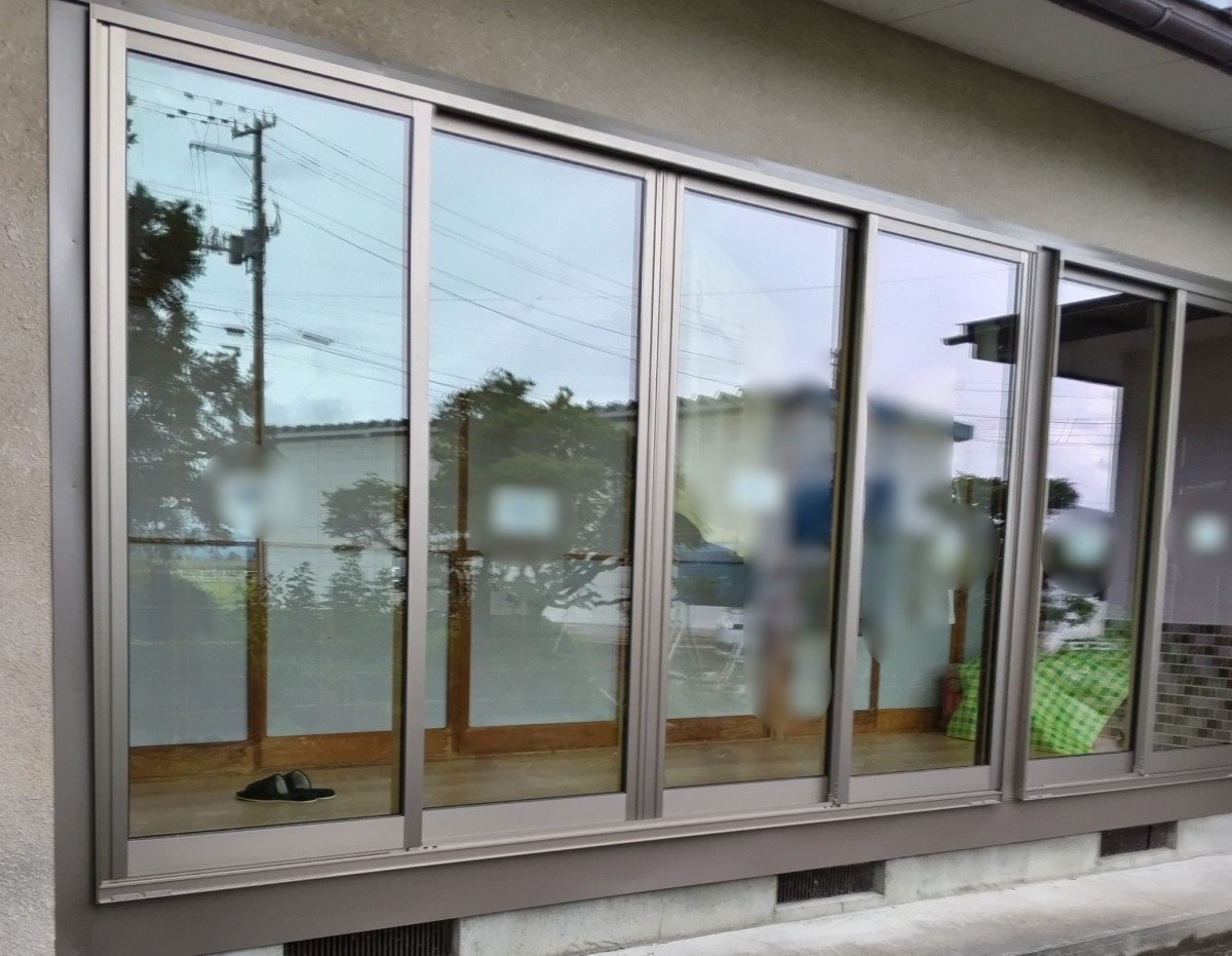 大木建装硝子の【補助金対象】窓と内窓、それから玄関もの施工後の写真2