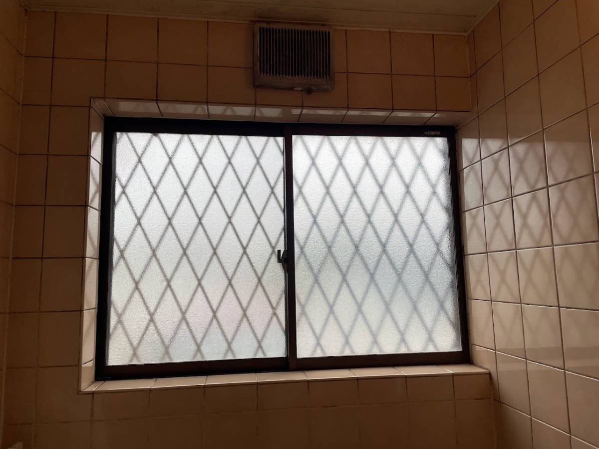 益山商事の窓の断熱工事をしましたの施工前の写真2