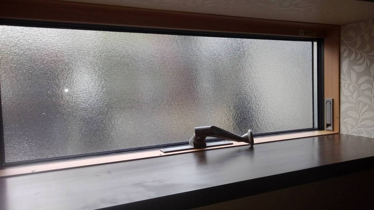 千葉トーヨー住器のFIX窓から横すべり出し窓への取替工事の施工後の写真1