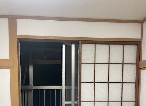 千葉トーヨー住器のカーテンレール取付の施工前の写真1