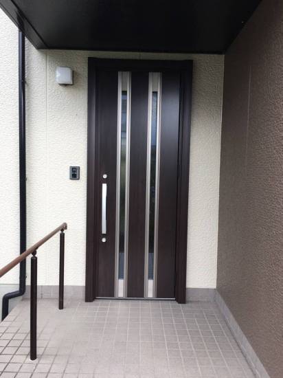 千葉トーヨー住器のリフォームと一緒に新しいドアも施工事例写真1