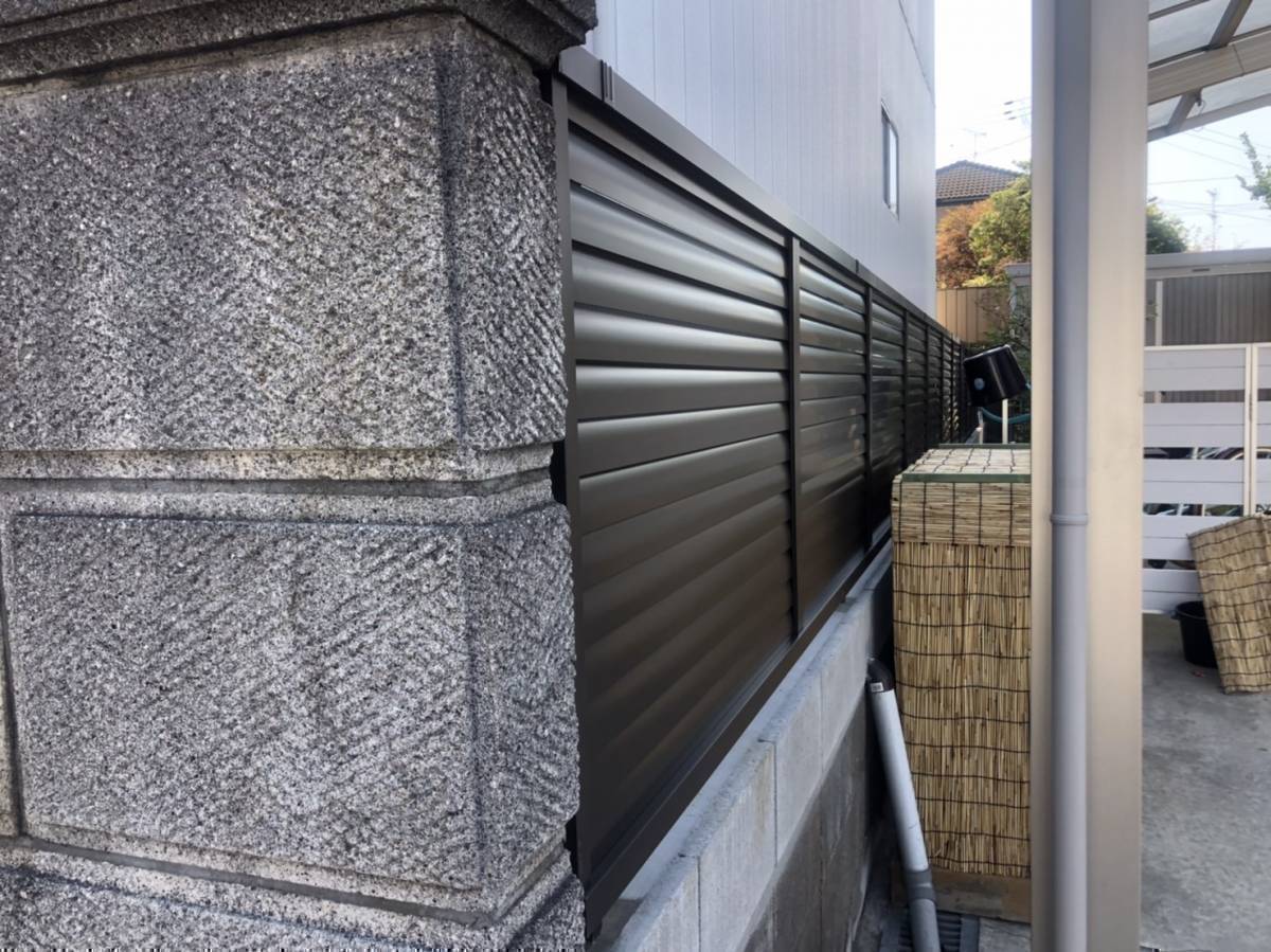 千葉トーヨー住器の古くなったブロックから風の取り込めるフェンスにの施工後の写真1