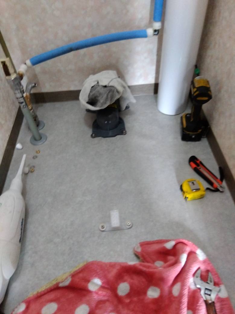 ミヤケの古くなったトイレを新品に交換の施工後の写真2