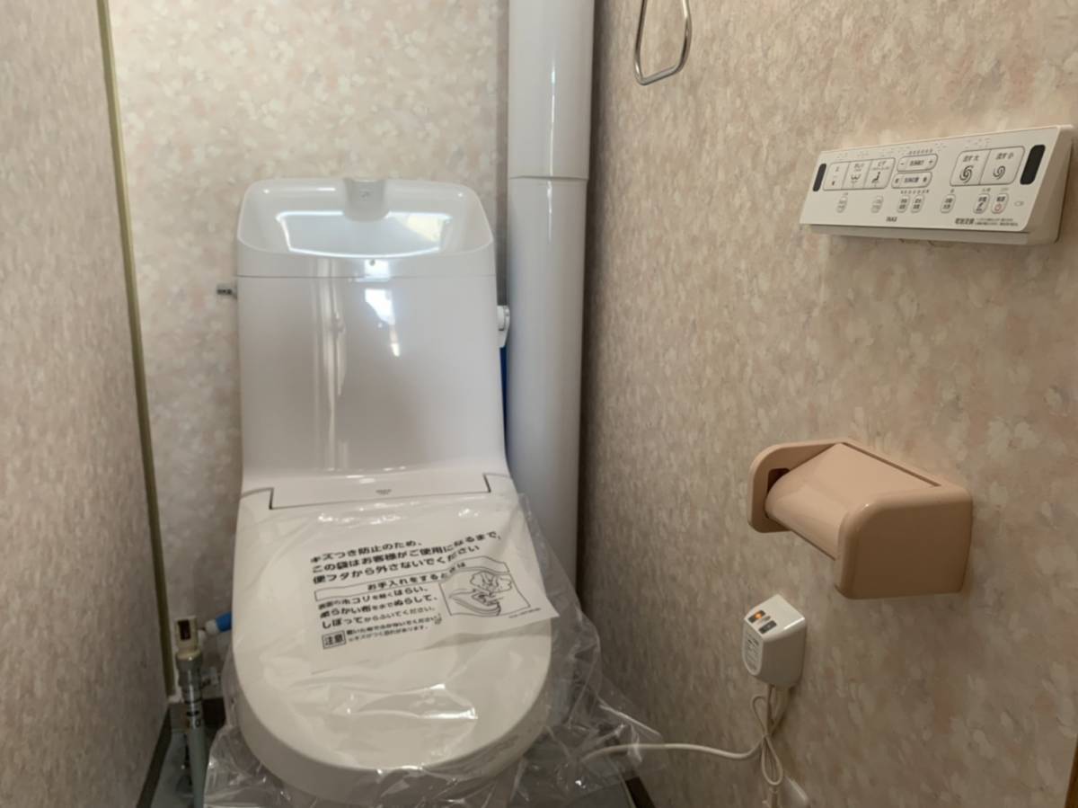 ミヤケの古くなったトイレを新品に交換の施工後の写真3