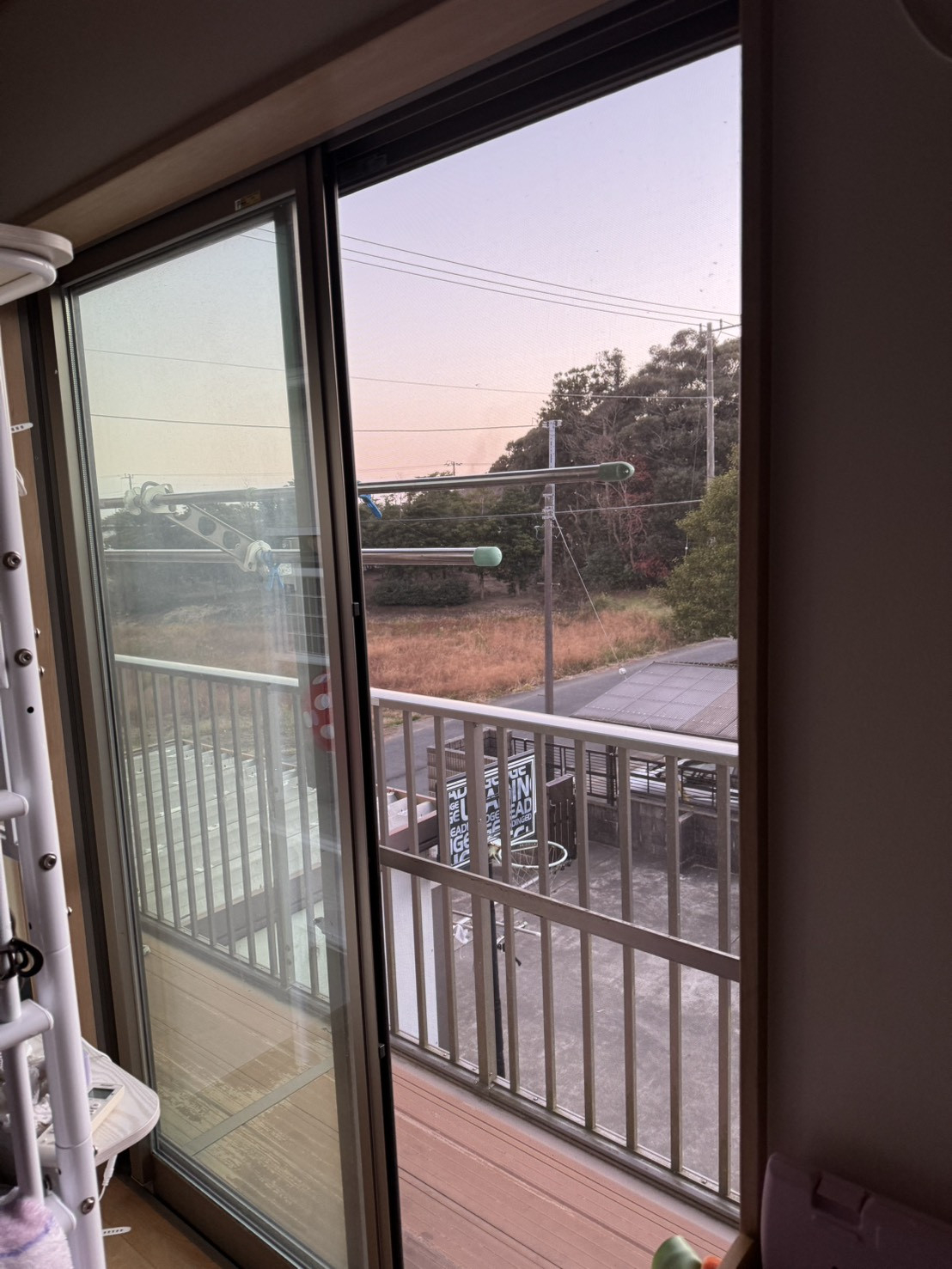 カワカの窓の『寒さ』をインプラスでスピード解決！断熱・結露対策を最短1日のリフォームで実現の施工前の写真1