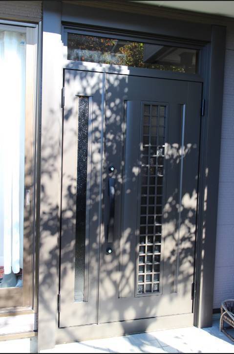 マルウチの【リシェント】玄関ドアを交換しました。の施工後の写真1