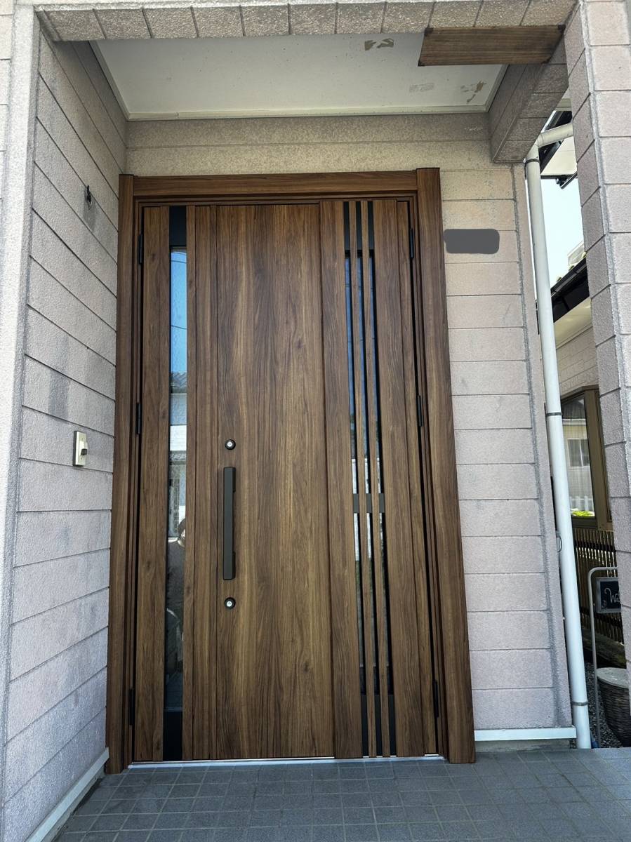 マルウチの【リシェント】玄関ドアを交換しましたの施工後の写真2