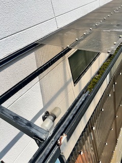 作州トーヨー住器のテラス屋根の波板張替えの施工事例詳細写真1