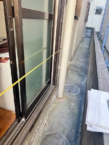 作州トーヨー住器の開閉しづらい窓もリプラス（取替窓）で力を入れずにらくらく開閉スムーズに！！の施工前の写真1