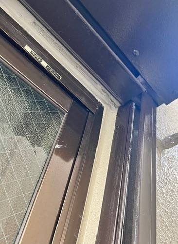 作州トーヨー住器の開閉しづらい窓もリプラス（取替窓）で力を入れずにらくらく開閉スムーズに！！の施工前の写真3