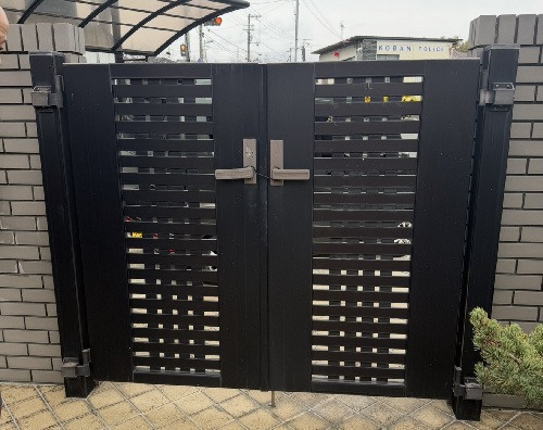 作州トーヨー住器の３０年前の門扉を新しくしたい！の施工前の写真1