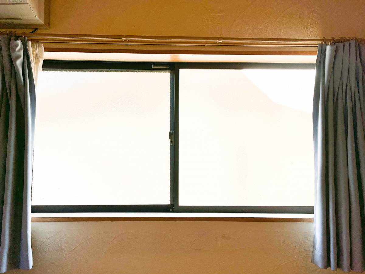 窓エコSENSHO 茨木店の茨木市　H様邸　たくさんの窓リフォームで笑顔もたくさんの施工前の写真3