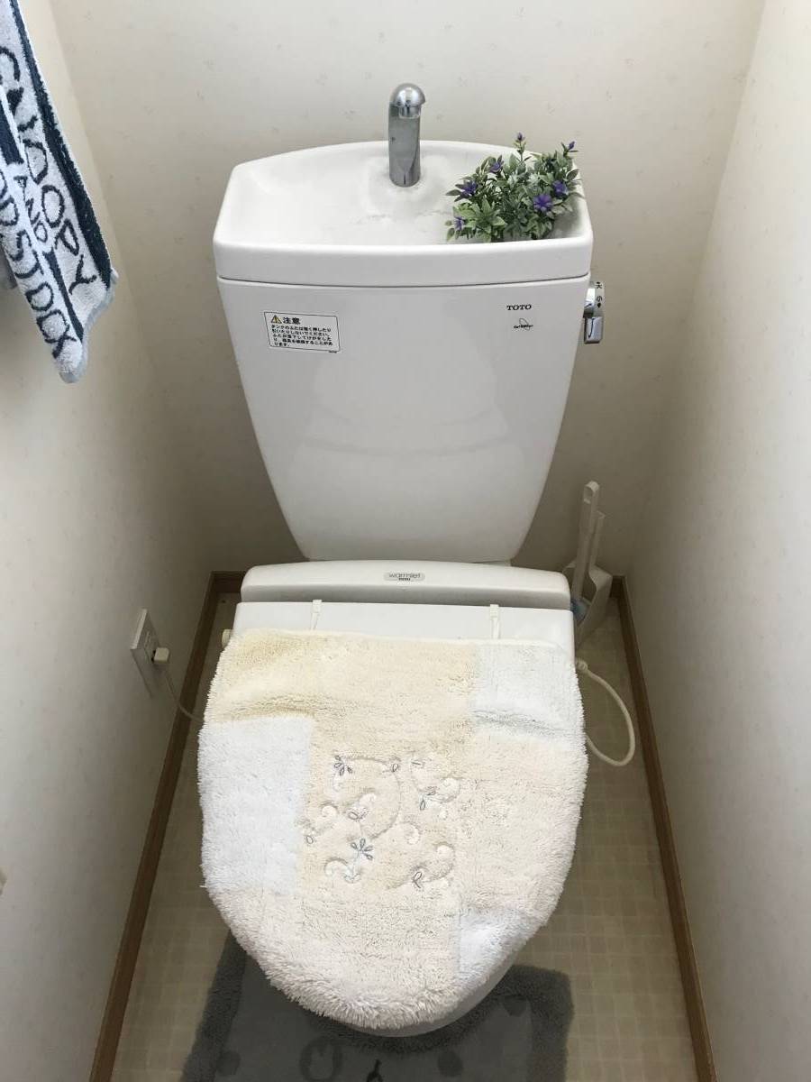 海老名トーヨー住器の市の助成金を利用してトイレリフォームの施工前の写真3