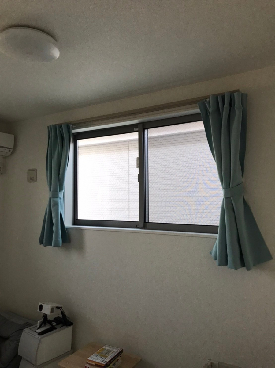 海老名トーヨー住器の寒かった我が家が内窓をつけて部屋が格段に暖かくなったの施工前の写真1